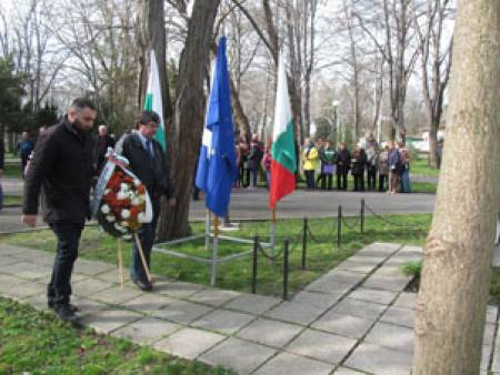 Родолюбците почетоха  Освобождението на България