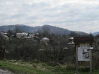 От местния туристически клуб „Планиница“ са направили и маркирали екопътека от селото до местността Седлото