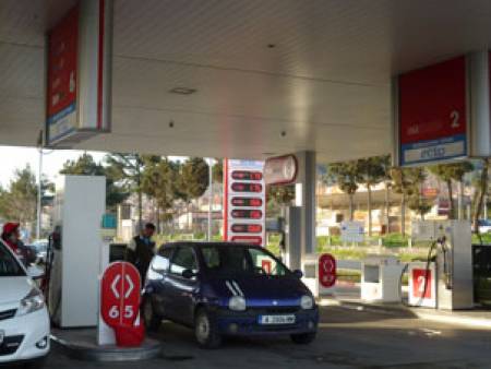 „Лукойл“ тарикатски си спаси част от евтиното гориво