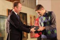 Славян Стоянов получава почетен плакет като учредител и председател на Управителния съвет на фондация „Да спасим кромлеха в Старо Железаре“