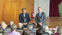 Спомен от предизборната кампания – кметът на Варна Иван Портних (вдясно) обещава 100 млн. инвестиции в „Аспарухово