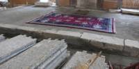 Залетият с бетон под на джамията в Разград
