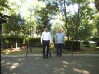 Венец пред бюст-паметника на Левски в Бургас поднесоха общинските съветници  Ивайло Вагенщайн (вляво) и Георги Дражев
