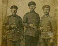Снимка, изпратена от Одрин от Георги Чорбаджийски (в средата) до баща му в Турия, с дата 13 март 1913 г.