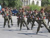Демонстрациите на строева подготовка и хватки с оръжие са част от фестивала на военните духови оркестри