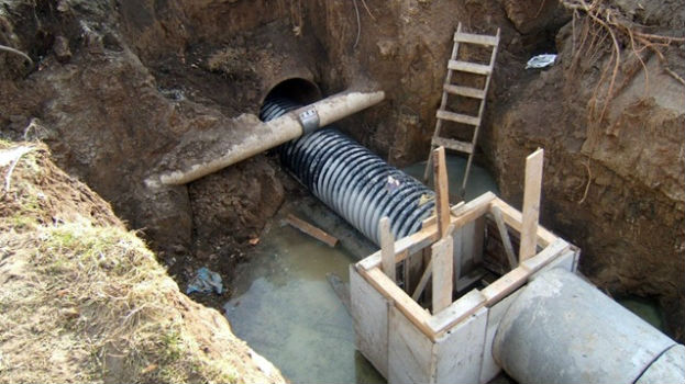 В Девин правят водопровод за минерална вода