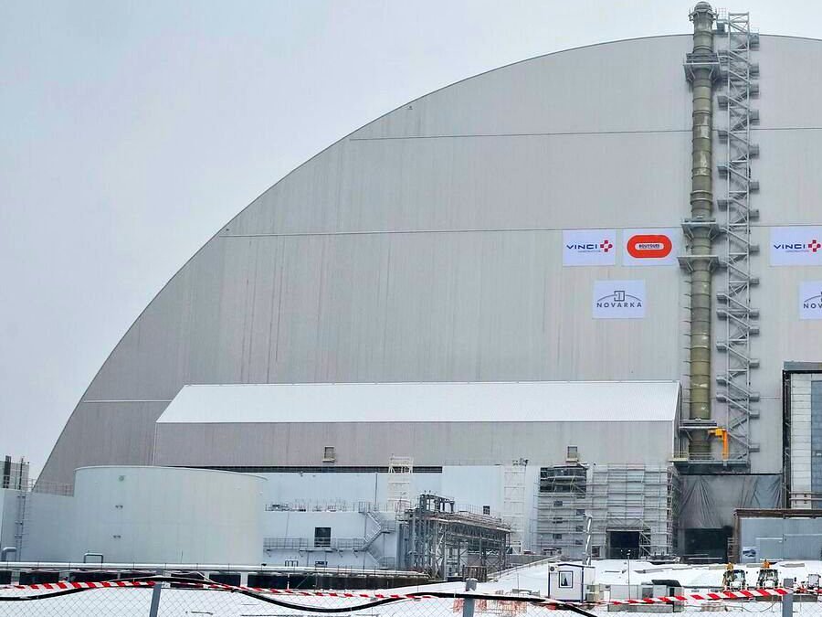 Новата арка снижи двойно радиацията от Чернобил