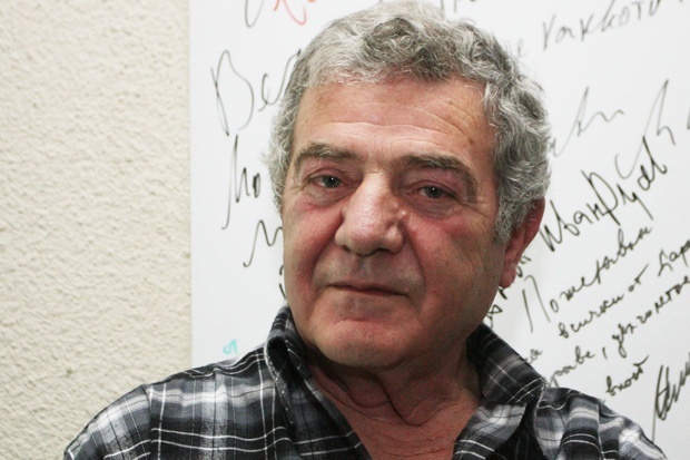 Стефан Цанев отказа наградата „Златен век”, преди него я връчили на Димитър Иванов