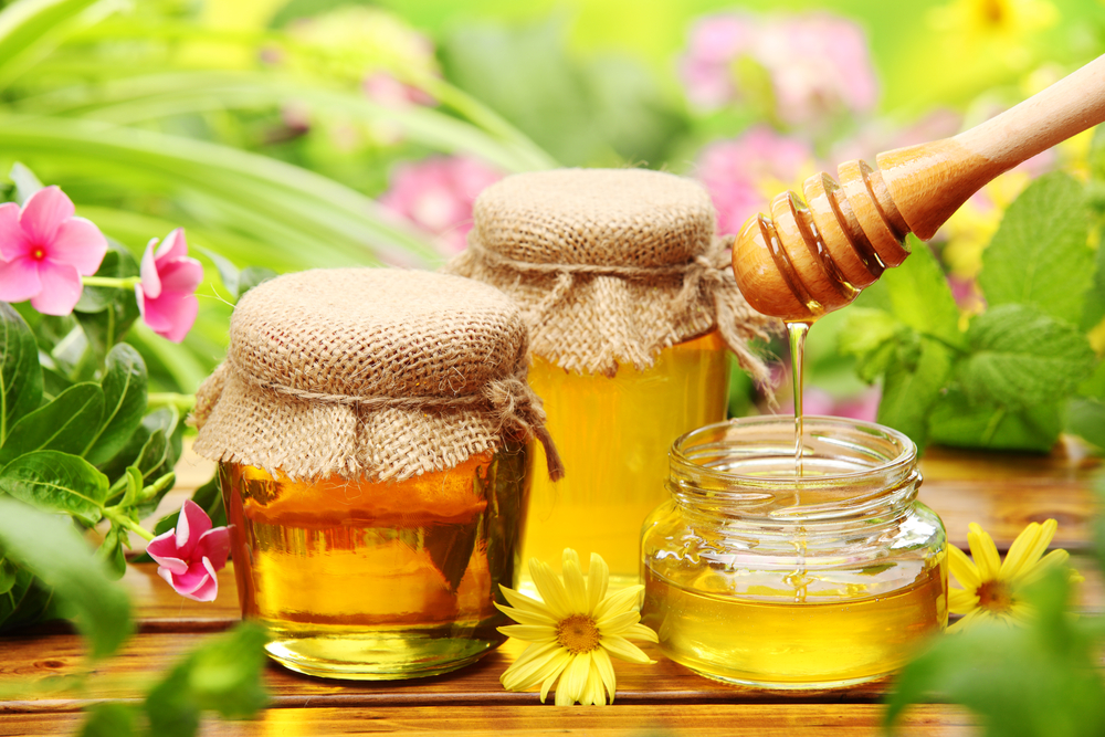 Пчелари предупреждават: Фалшивият мед е опасен!