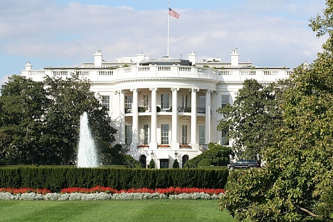 Тръмп се зае да преобрази интериора на Белия дом
