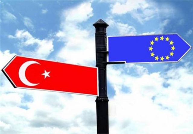 Турция не крие наглата си намеса във вътрешните работи на България