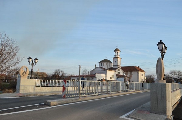 Нов мост свързва Петърч с Костинброд
