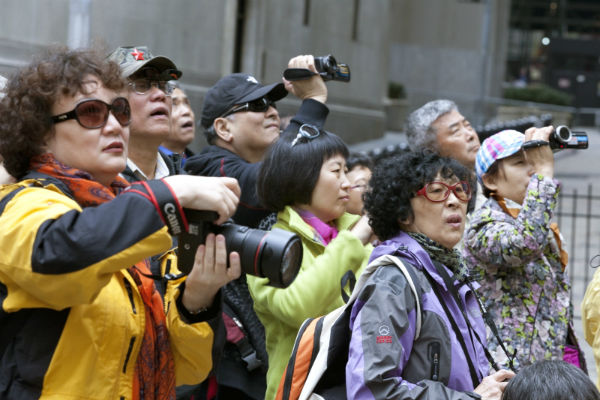 Японските туристи луднаха по тракийското ни културно-историческо наследство