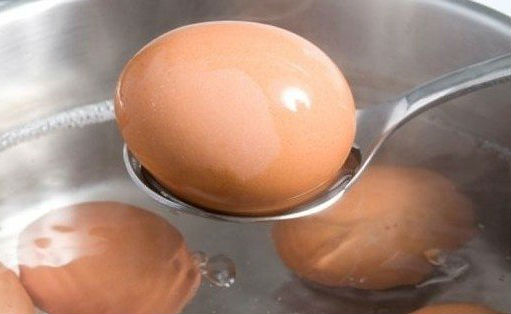 Как правилно да варим яйцата, които ще боядисваме