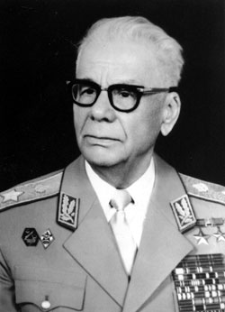 Кой е първият български армейски генерал