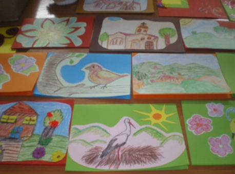 Деца изработиха картички-покани за Фестивала на зелениката