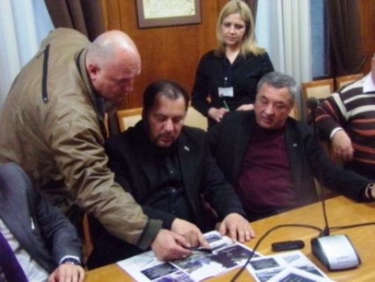 Валери Симеонов подкрепил изграждането на паметна плоча на спасителите на бургаските евреи
