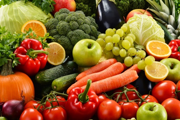 Зеленчуци и плодове поевтиняват, сиренето и месото поскъпват