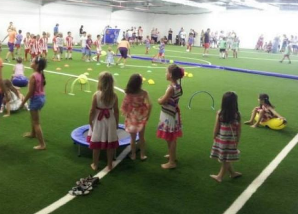 Детски футболен клуб открива нов спортен комплекс в Бургас