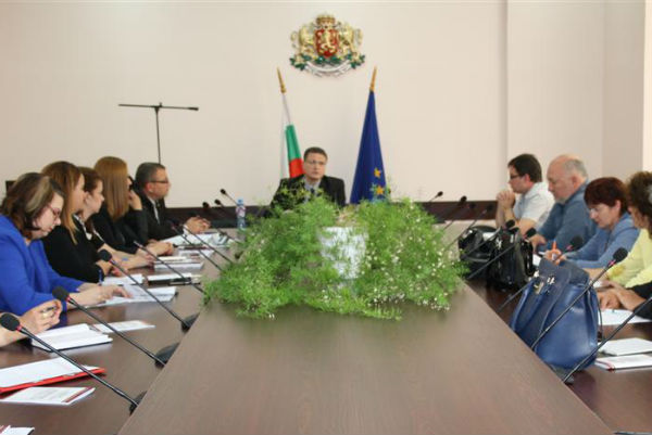 Държавни чиновници в Стара Загора отговаряха на въпроси за конфликт на интереси