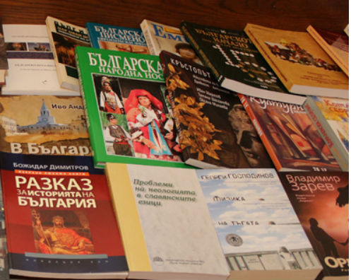 Над 1400 тома  българска литература заминават за Чикаго