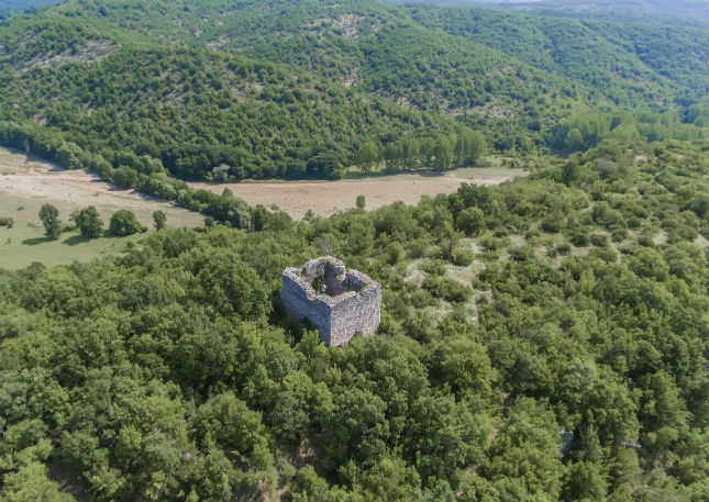 НИМ ще подпомогне разкопките на най-големия феодален замък у нас
