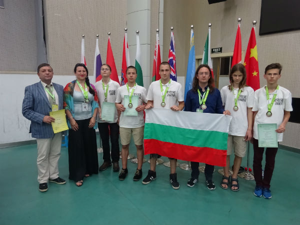 Наша гордост: Бронзови медали за българските ученици на турнир по природни науки в Китай
