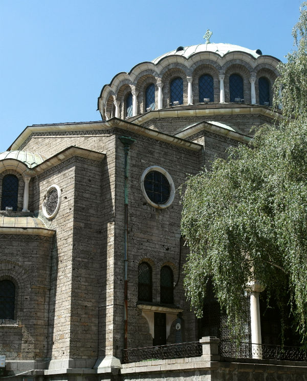 Столичната църква „Св. Неделя" е митрополитски храм от 335 години