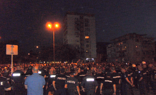 Над 15 000 души се очаква да излязат на протест в Асеновград тази вечер