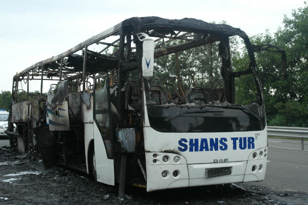 Пореден инцидент на пътя със запалил се автобус