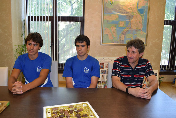 Наша гордост: Константин Гаров и Атанас Динев се върнаха с медали от световното по математика в Бразилия