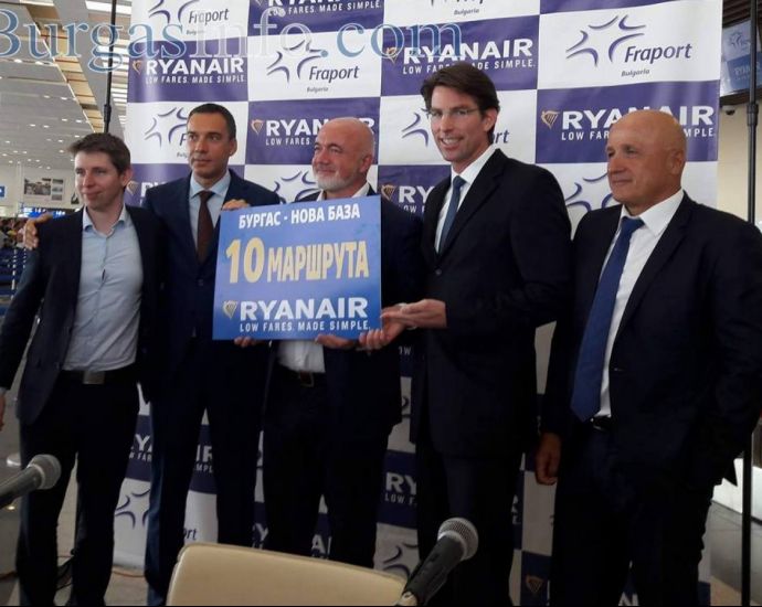 Раздираната от скандали авиокомпания "Райънеър" прави Бургас своя база