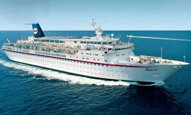 Пътническият кораб "Голдън Айрис" води туристи от Израел във Варна и Бургас