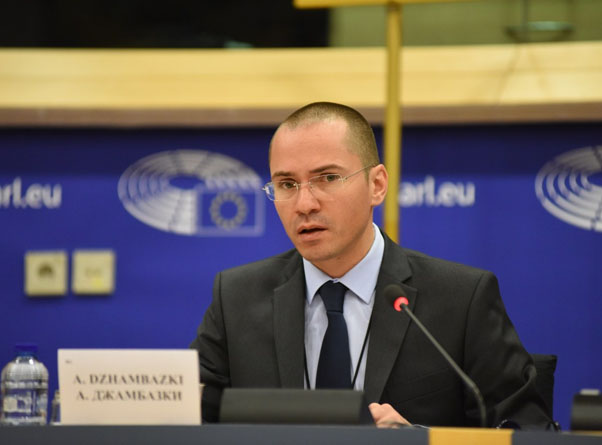 Ангел Джамбазки: Антиизточна коалиция, водена от Макрон, цели да фалира българските предприемачи