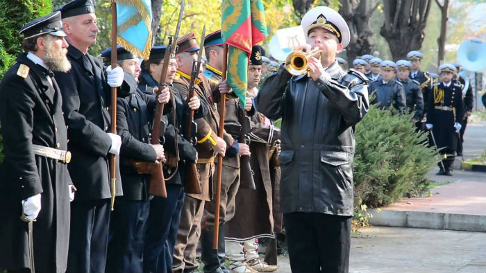 Военноморските сили почетоха във Варна и Бургас паметта на загиналите за свободата на България