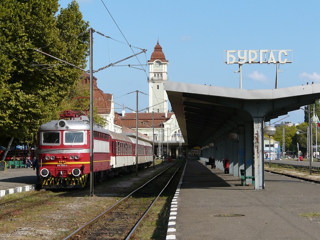 От Пловдив до Бургас влаковете ще се движат с 40 минути по-бързо