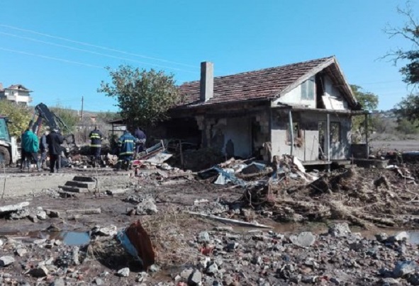 EVN ще поемат разходите за изсушаването на къщите, пострадали от потопа в Бургаско
