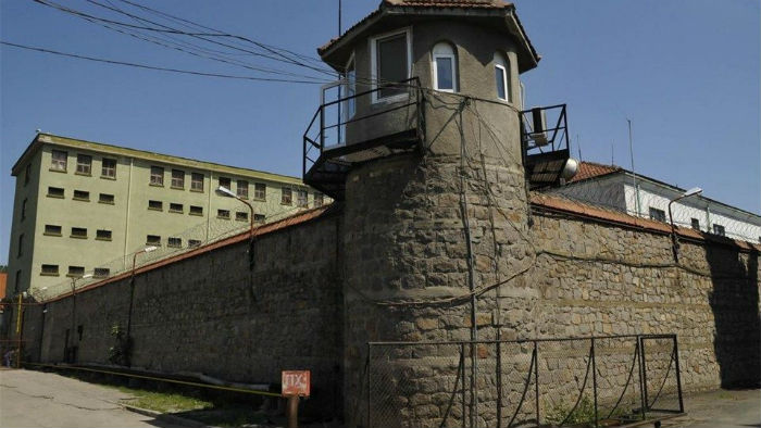 Апелативният съд в Бургас потвърди присъдата на подкупен надзирател в затвора