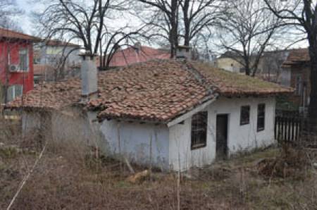 Ремонтират къщата на Адриана Будевска за 140-годишнината от рождението й