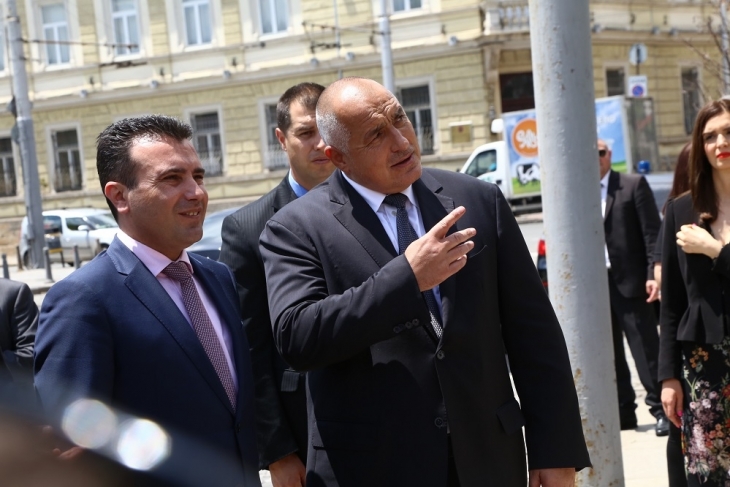 Македонският парламент ратифицира договора за добросъседство с България