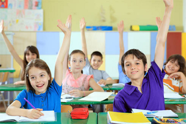 Близо 1200 българчета ще получат финансив стимул за високи постижения в училище