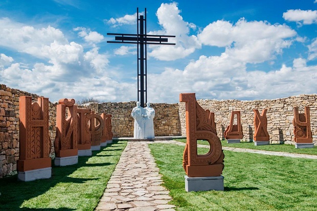 В Двора на кирилицата ще открият паметник на Христо Ботев