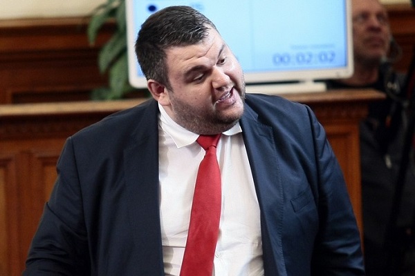 Парламентарна комисия ще изяснява дали Делян Пеевски е в конфликт на интереси