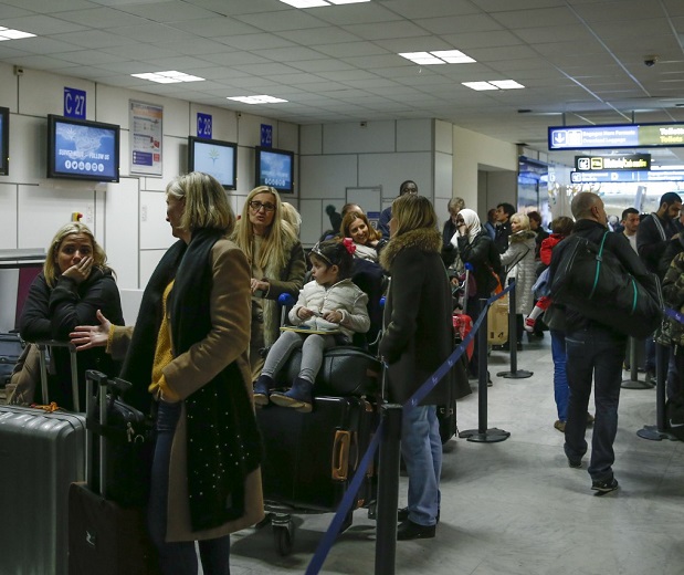 "Райънеър” заряза пътниците си от полет за Пловдив на летище в Румъния (ОБНОВЕНА)