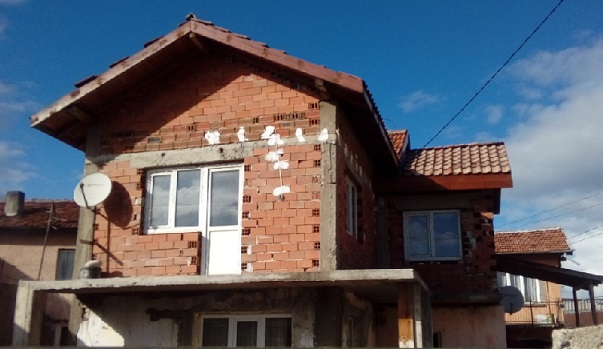 Комисия разкри незаконни постройки в ромската махала на Самоков