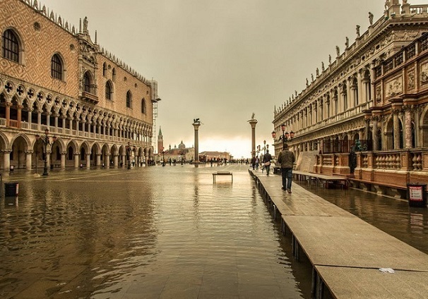 Високата вода във Венеция тази година подрани