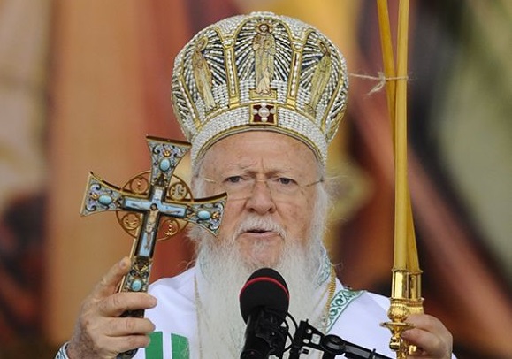 Вселенският патриарх укори Българската православна църква, че подкрепя македонската