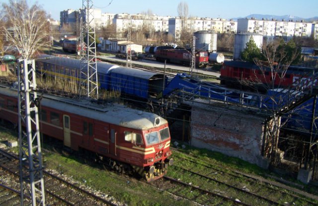 Мъж се хвърли под влака за Асеновград на жп гарата в Пловдив
