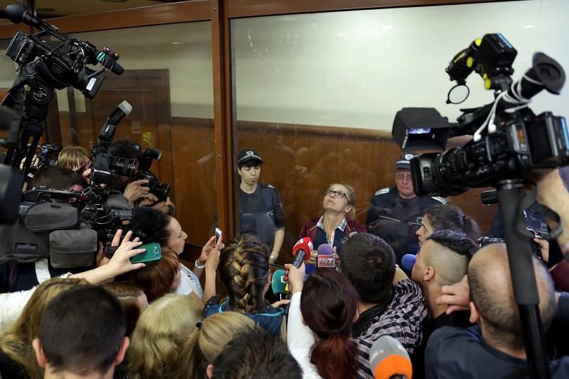 Десислава Иванчева: Не съм пипала парите, ръцете ми светнаха от лист, подхвърлен от полицай