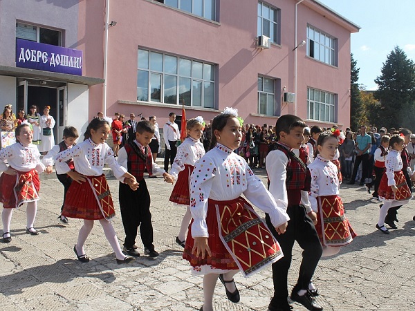 Първото българско училище в Айтос празнува 150-годишен юбилей